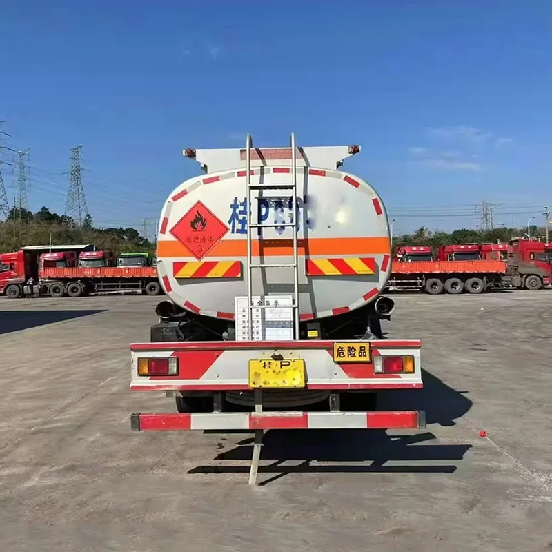 Dongfeng 4X2 10-15CBM топливный бак 6 колесный нефтяной автоцистерна