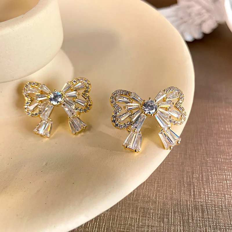 Fashion silver bow knot shining zircon stud earrings