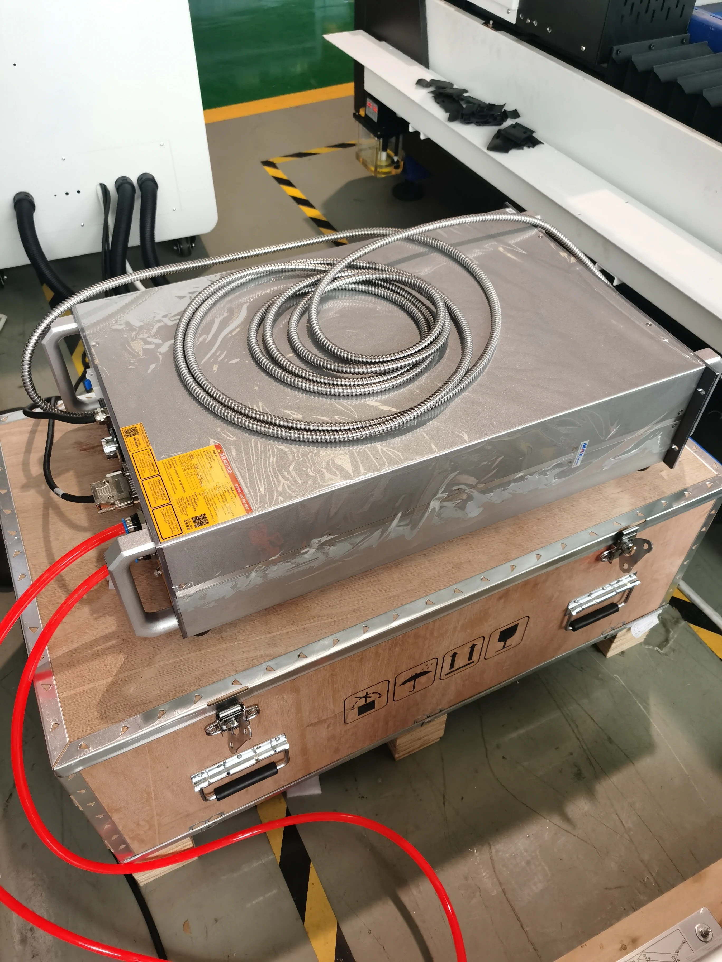 Rbqlty china fiber cutting machine laser 1000w 3000W 6000w for Metal Sheet