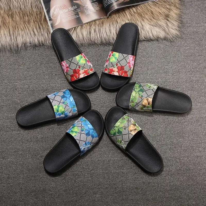 Designer Custom Female Plus Size Slippers Summer Outdoor Style Flat Sandals Slide