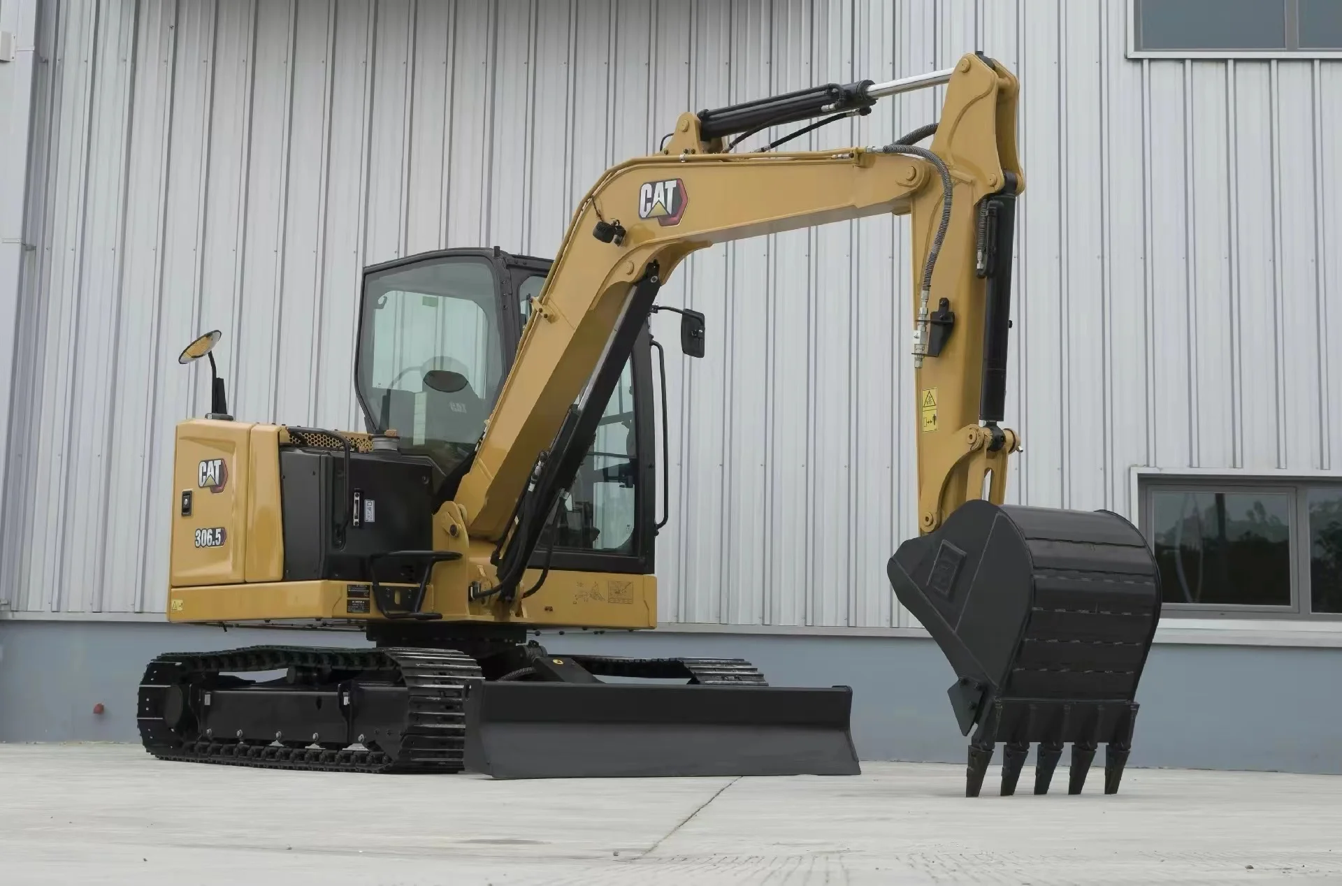Следующее поколение Cat306.5 мини-гидравлический экскаватор 6 тонн Рабочий вес двигатель и основные компоненты коробки передач