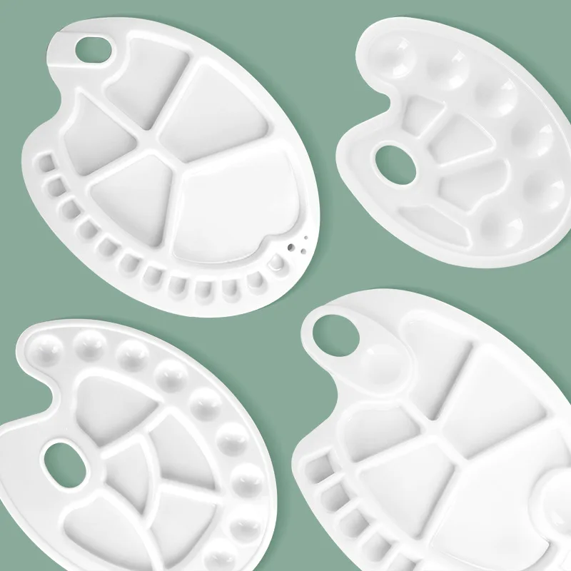 Professional Artists Plastic Plum Blossom Shaped Palette for Watercolor and Gouache Paints Art Mixing Dish with Multiple Shapes