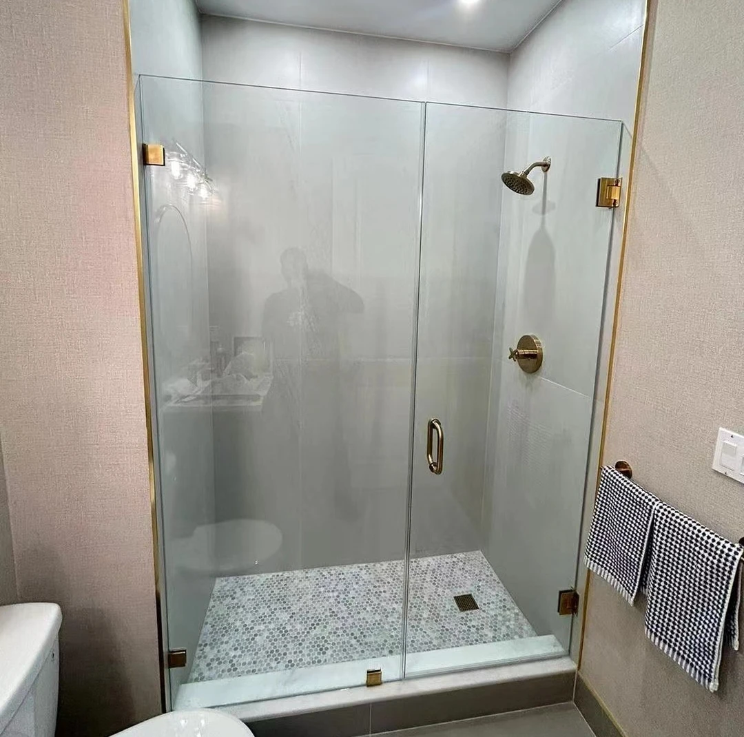 Hot Sale Walk in Glass Bathroom Customized Fashion Bath Shower Room with Sliding Door Clear Tempered Glass