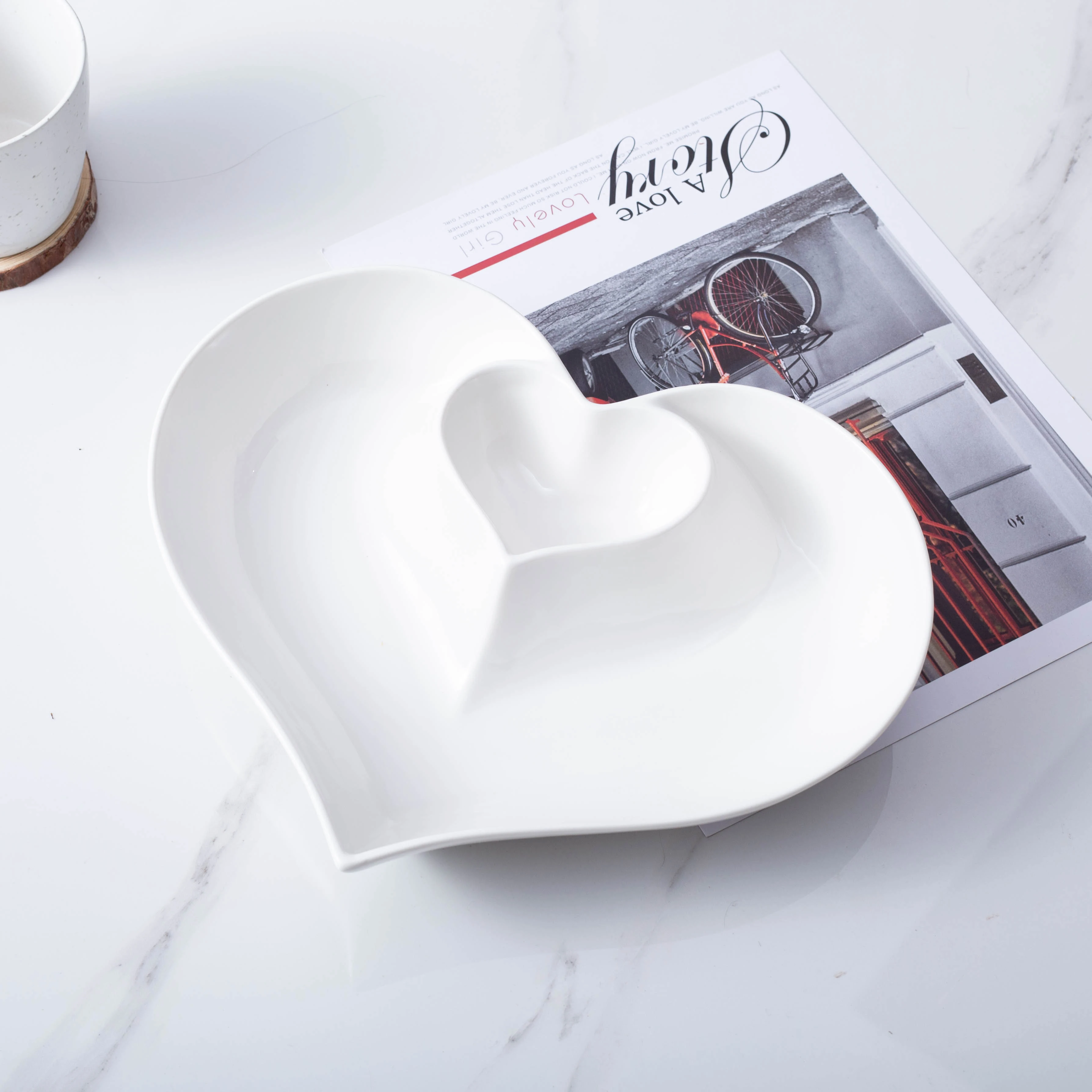 White heart shape ceramic bowl 9inch Porcelain snack bowl ceramic chip and dip bowl