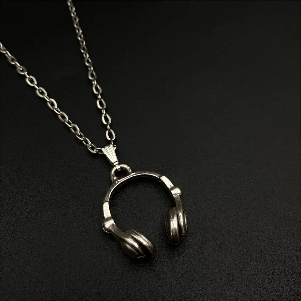 Hot Headphone Necklace Unisex 316l Stainless Steel Pvd 18k Plated Gold Jewelry Musician Singer Necklace Music Lovers