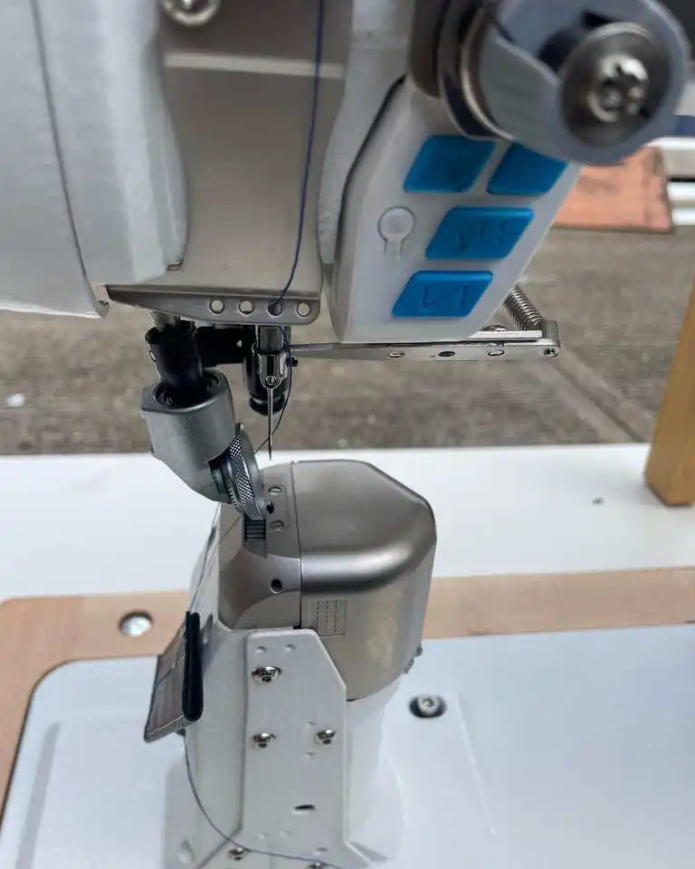 New JACK S7 Digital Post Bed Lockstitch Machine Roller Feed Industrial Sewing Machines