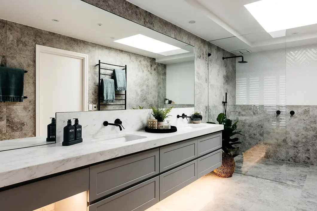 Luxury Italian Classic Design Prefab House 95 sqm High Quality Wood Technology Anti-Seismic & Sustainable Made in Italy Villas