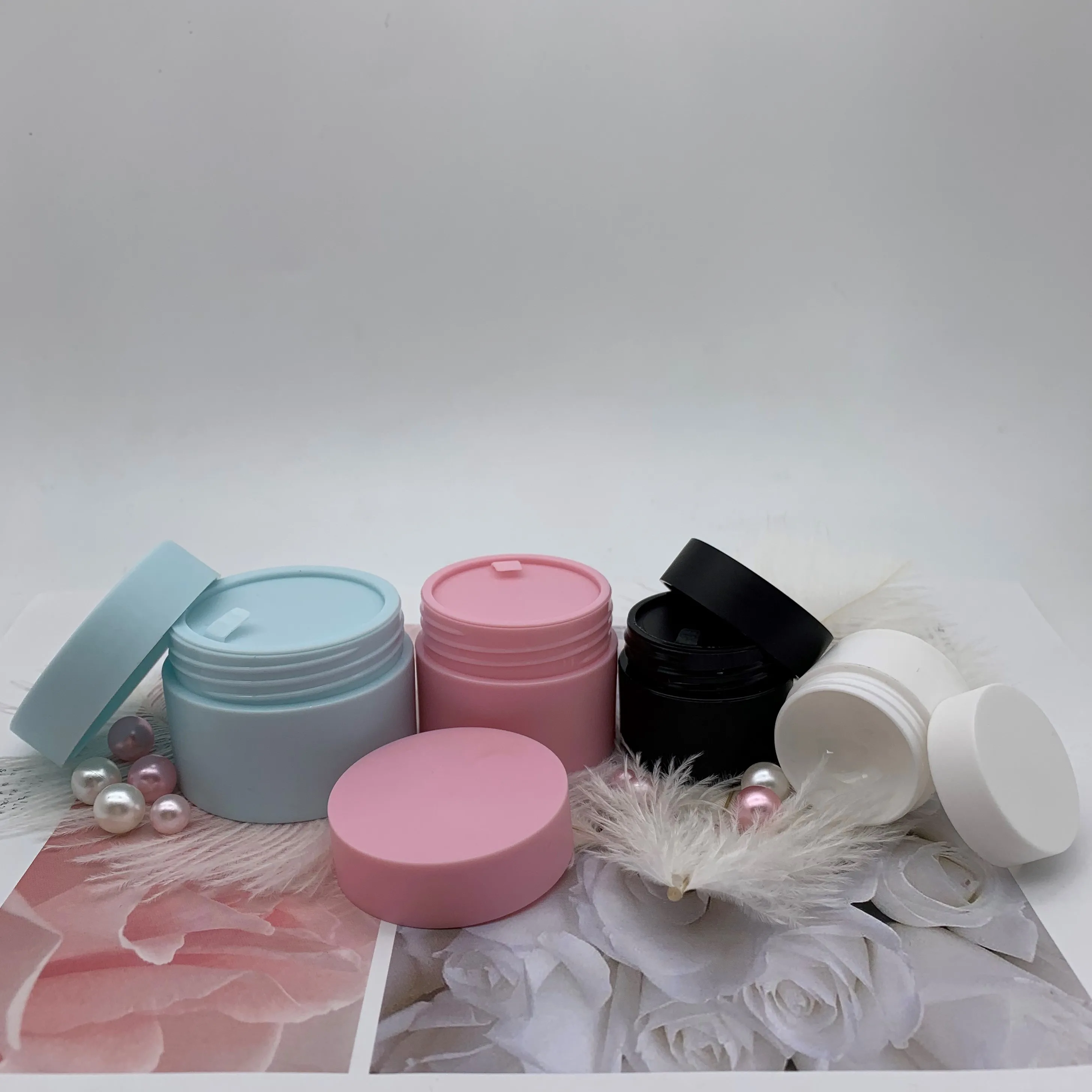 
5g 15g 20g 30g 50g Cosmetic Cream Jar Colored Skin Care Cream Jar PP Plastic Jar 