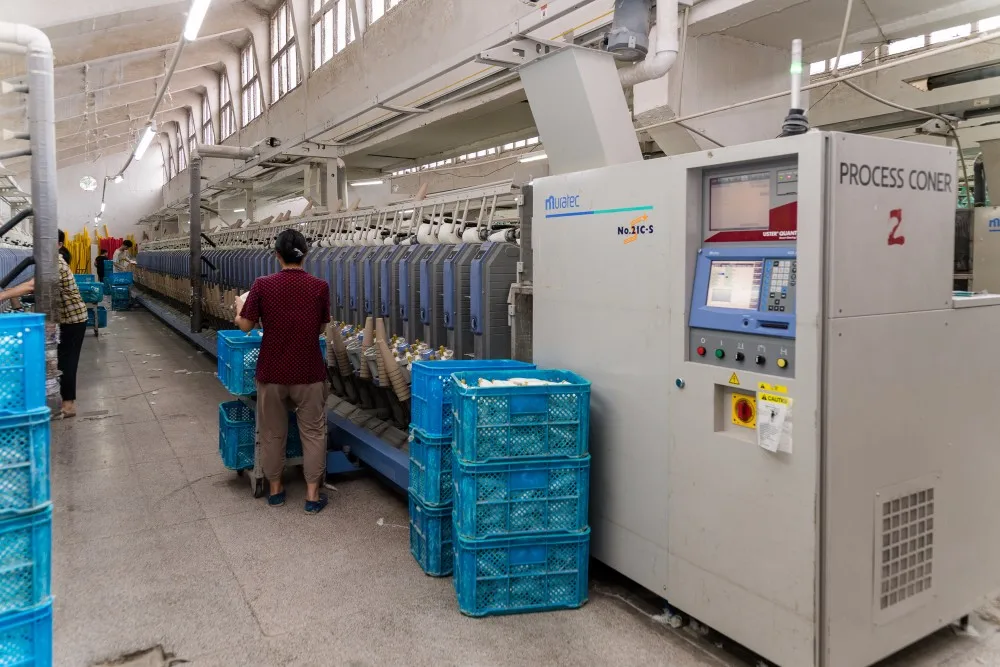 
DTY 1/4NM 100% Polyester Chenille Yarn Dyed 