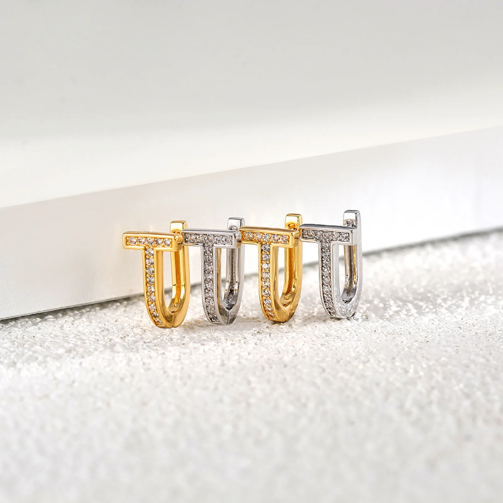 New minority temperament U-shaped diamond earrings for women simple fashion 18K gold-plated copper earrings jewelry wholesale