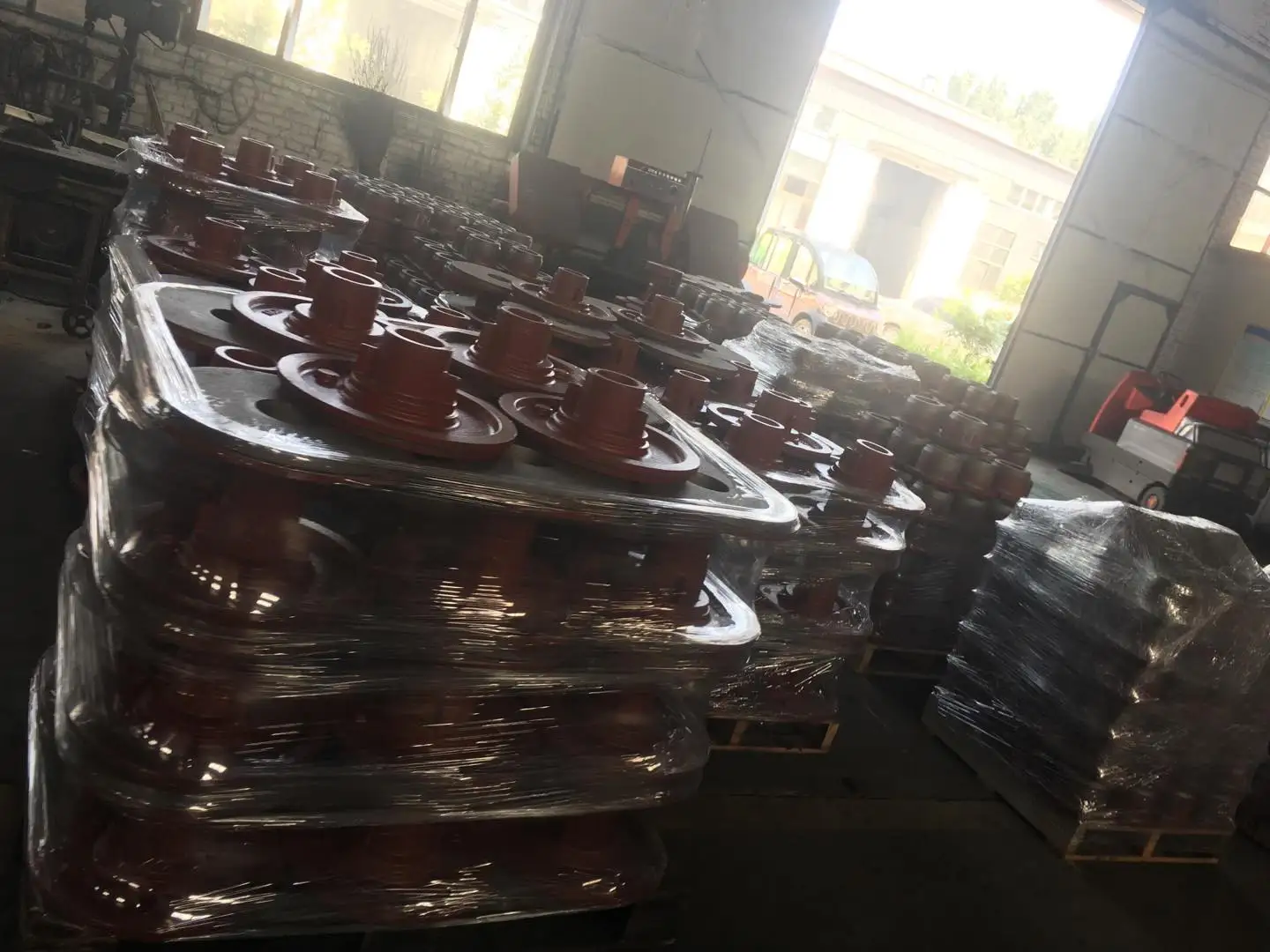 
China manufacturer ductile iron gray iron casting products green sand casting for water pump system 