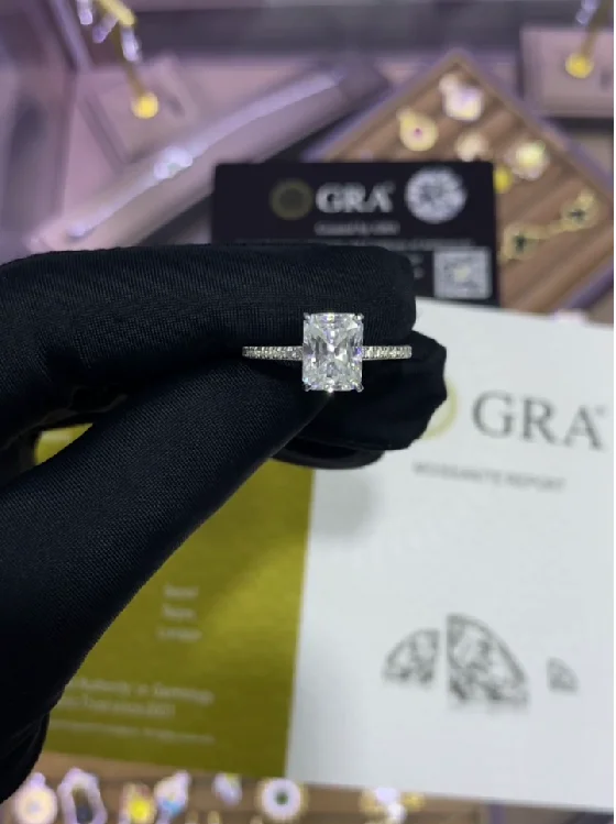 Hot sale 925 silver 5 carat radiant cut square classic full diamond moissanite women engagement wedding large ring