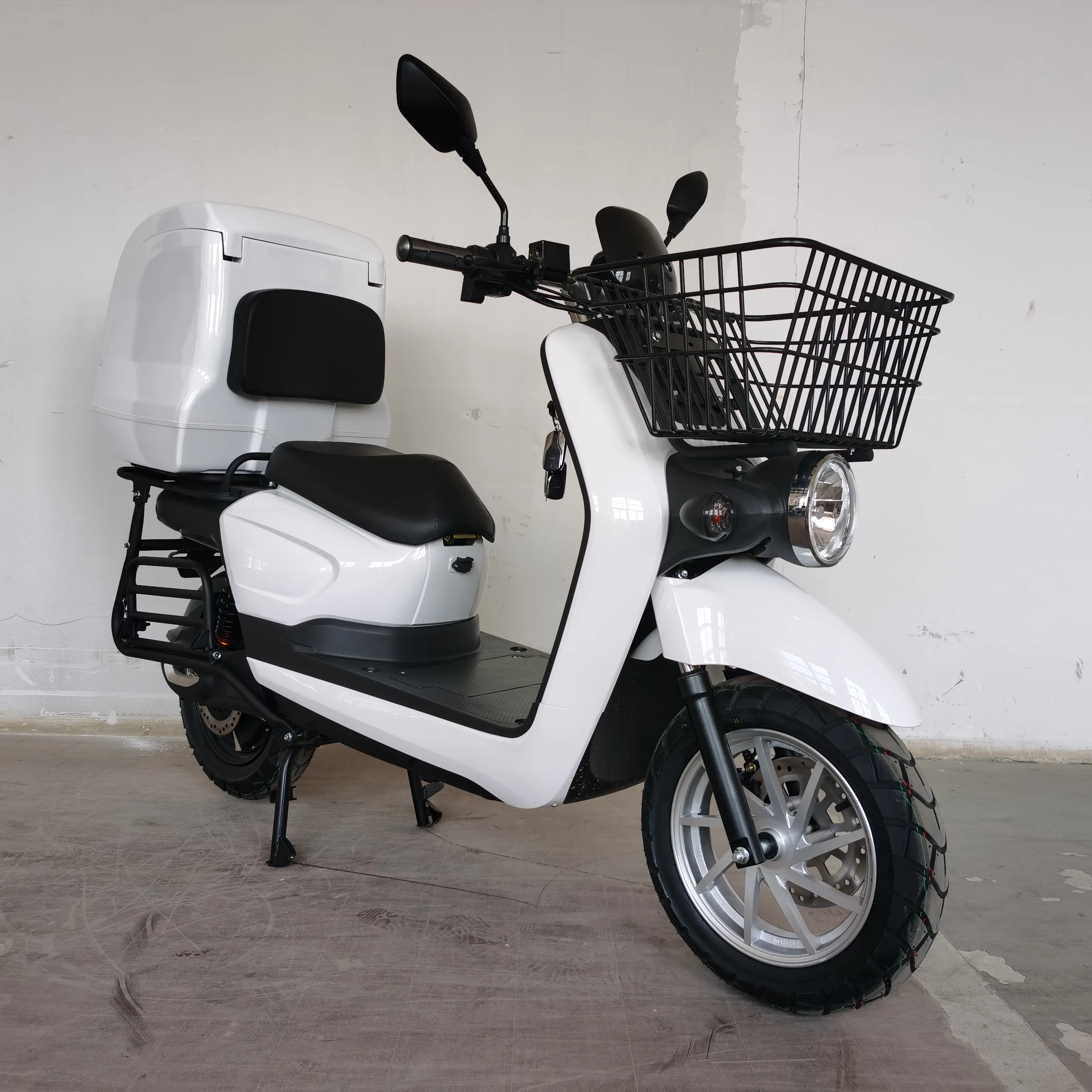 2021 Fast food Pizza Delivery Scooter Electric Moped with Box