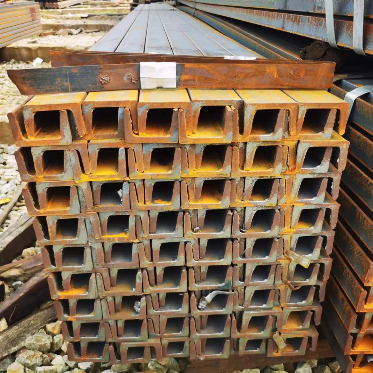 Hot-rolled Carbon Channel Steel Mild Structural Carbon Steel C Channel