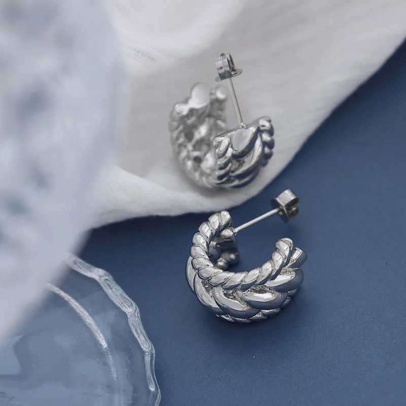Vintage Luxury Jewelry Tarnish Free 18k Gold Plated Stripes Cold Stainless Steel Grain C Shape Hoop Earrings For Women