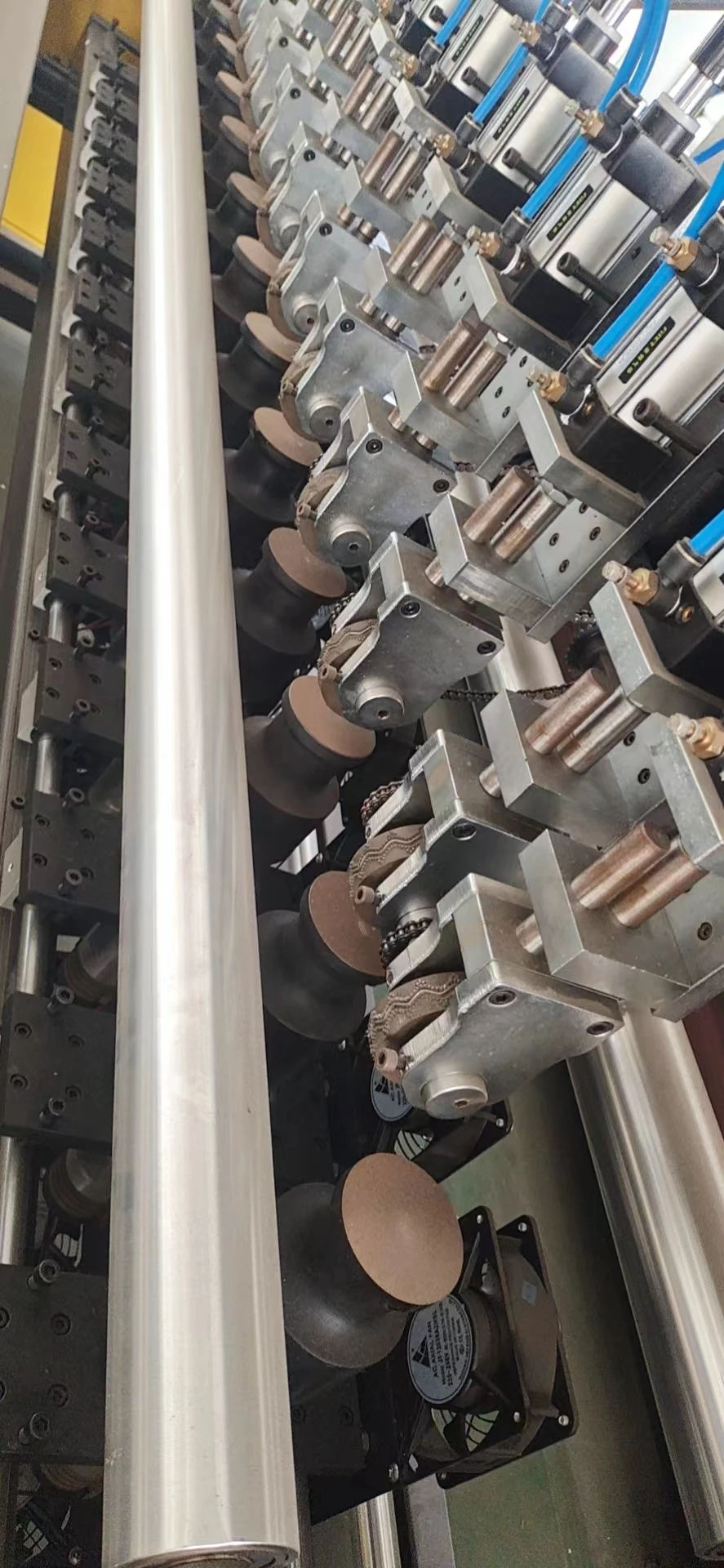 nonwoven fabric rolls Composite embossing machine ultrasonic quilting machine