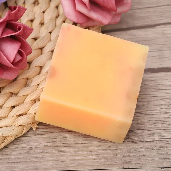 OEM Natural SkinCare Whitening Handmade Papaya Bar Soap