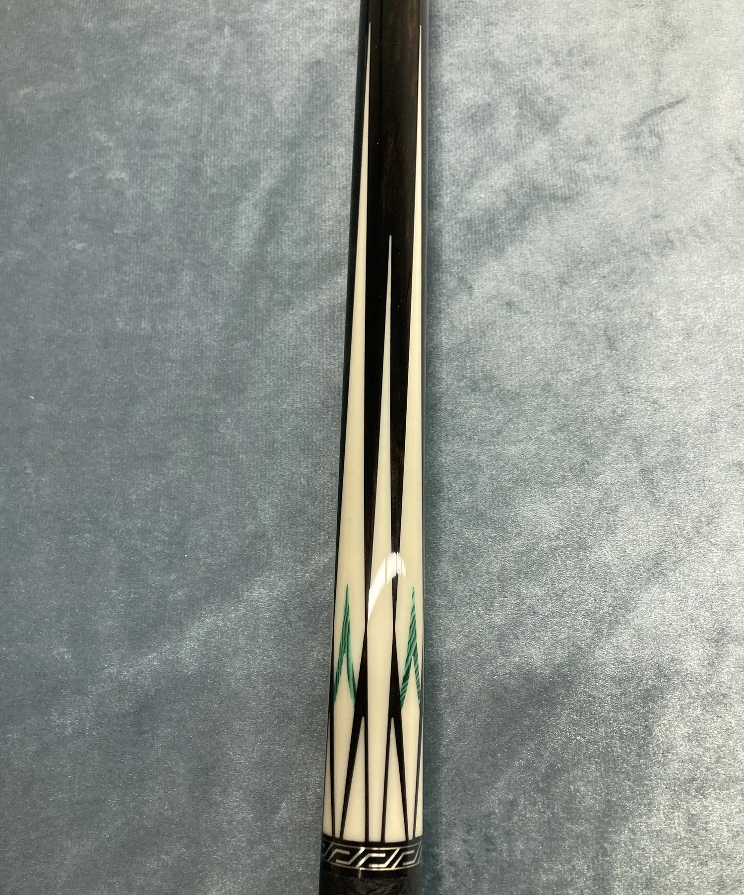 58 inch 2-pc Handmade engraved maple inlay billiard cue stick