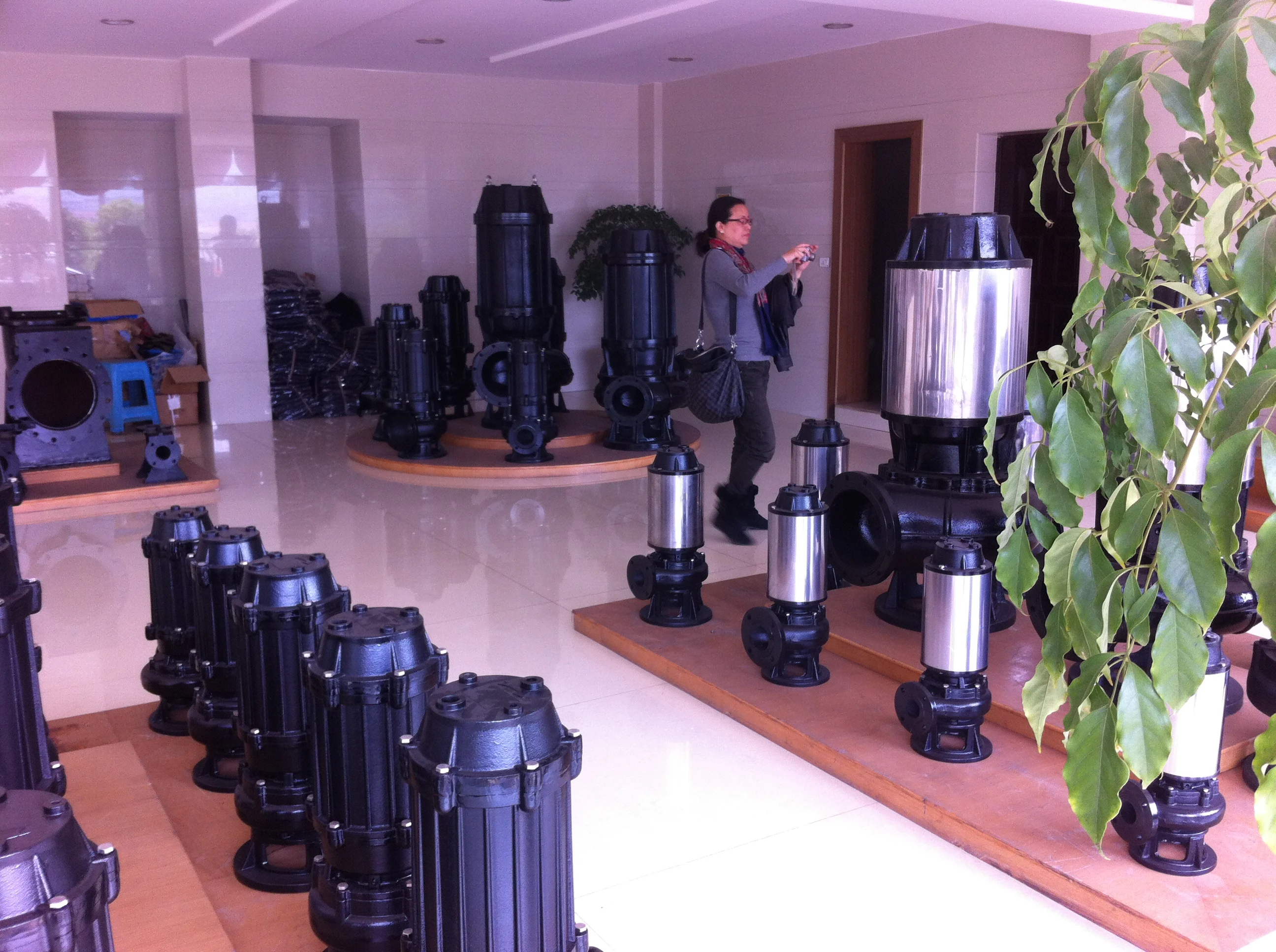 Non Blocking Vertical Submersible Pump Motor High Pressure Submersible Deep Well Water Pump