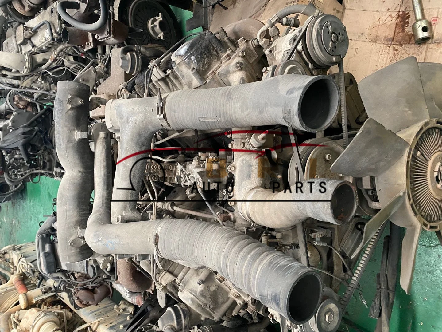 The good condition engine 8DC9 twin turbo engine with good price in stock