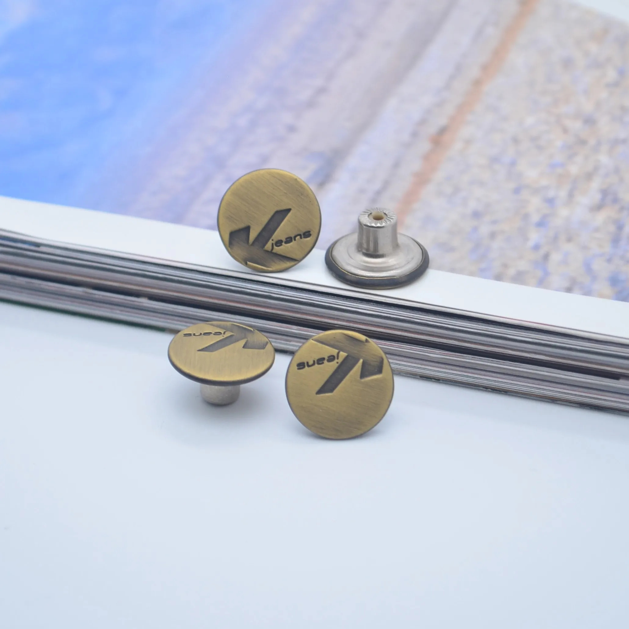 Изготовленный на заказ высокого качества Фирменное наименование: цинковый сплав металлическая джинсовая Кнопка деним пуговицы для джинсов оригинального дизайна