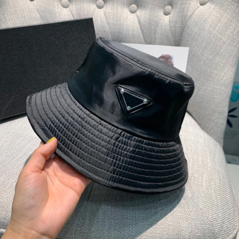  Hot Sale Designer Nylon Name Brand Bucket Hat Metal Logo Classical Luxury Hats