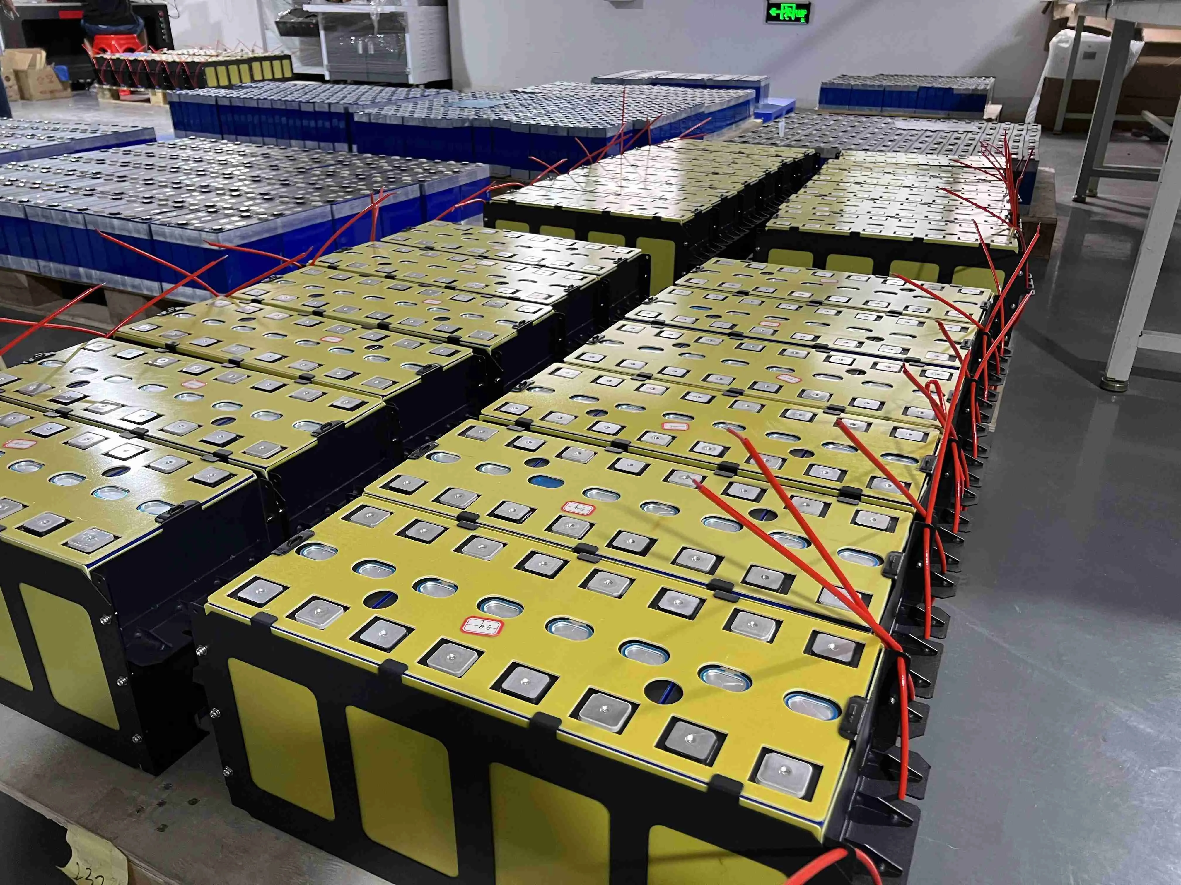 8000 Cycle Mini 320Ah 280Ah 200Ah 100Ah 12V 24V LiFePO4 Battery LFP For DIY Camping Car RV Boat Ship Solar Energy Storage System