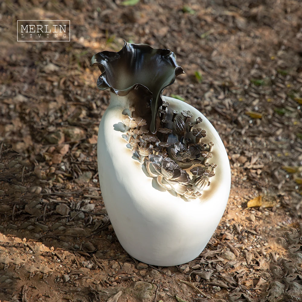 Merlin Living handmade Ceramic vase for home decor ceramic flower vintage vase Chaozhou Ceramic Factory OEMODM Custom