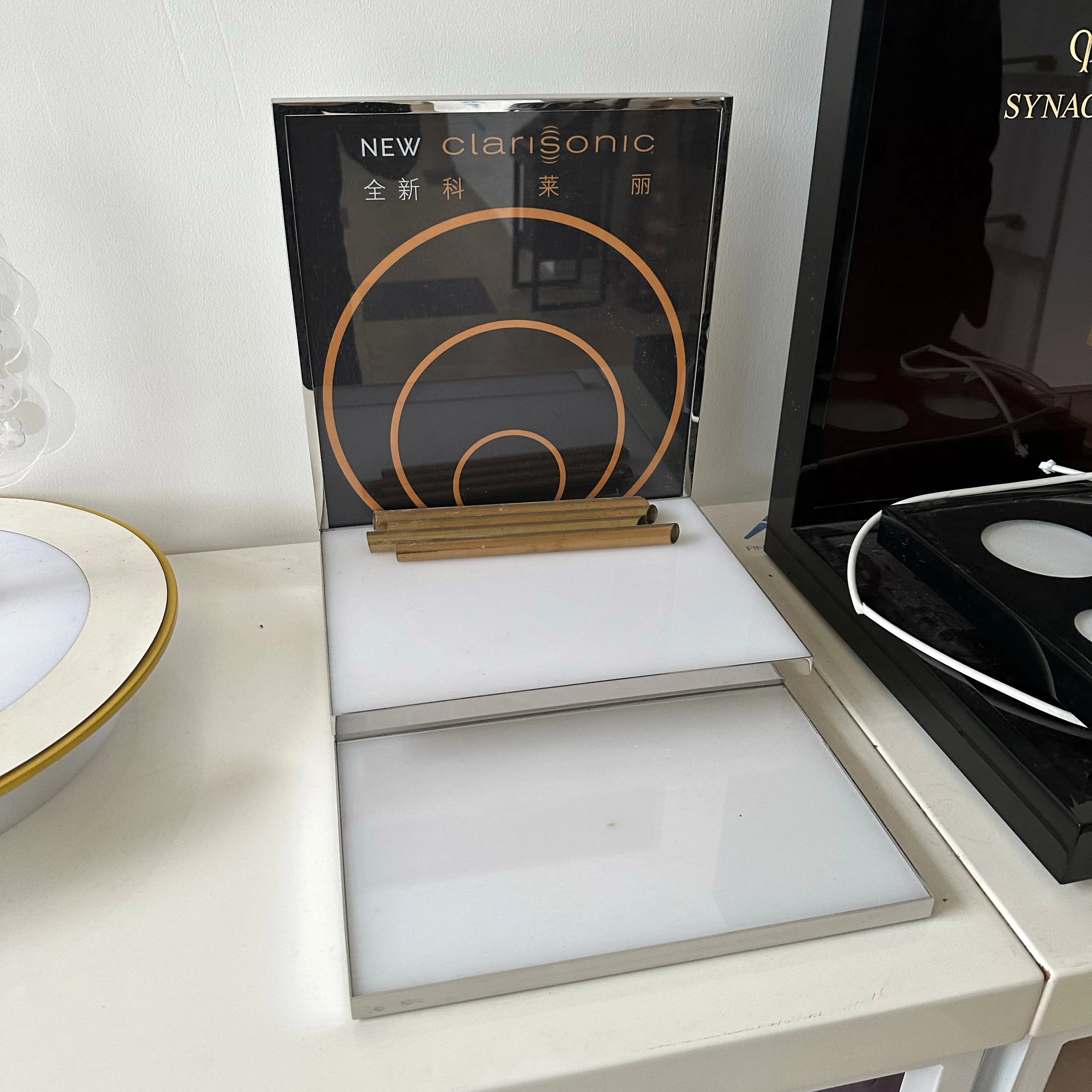 Acrylic Retail Shop Props Custom Display Props for Retail Shop Display