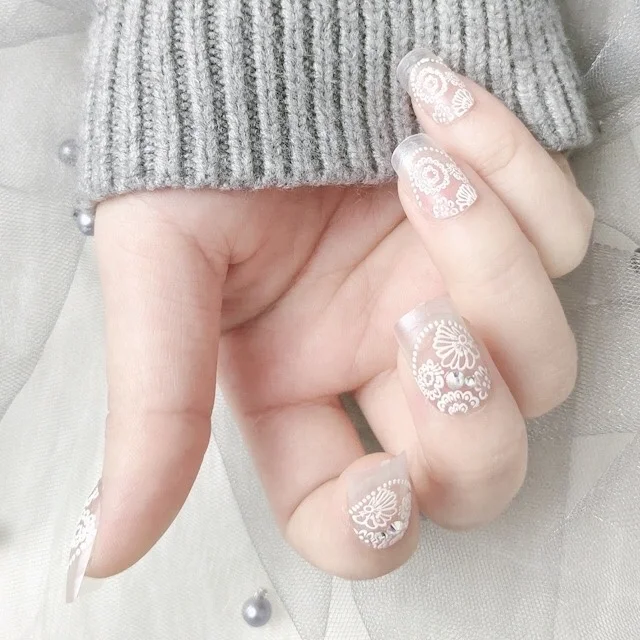 Lace Flower 24 Pcs/box Back Glue Pre Designed Press on Artifical False Nail Tips Wedding Veil Bride Wear Nails White Finger ABS