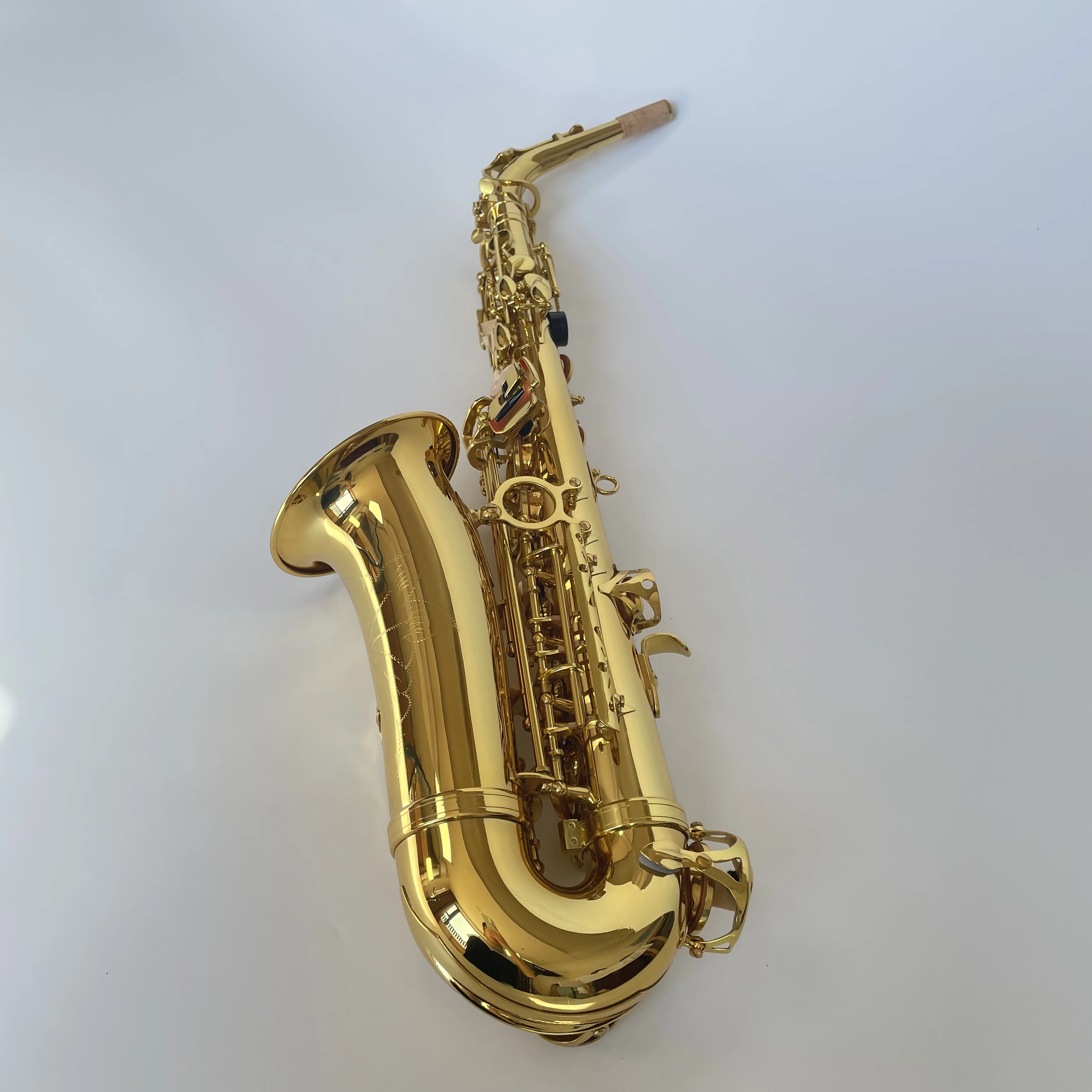 Gold Color Alto Saxophone Eb Key Brass Lacquer Finished Saxophone