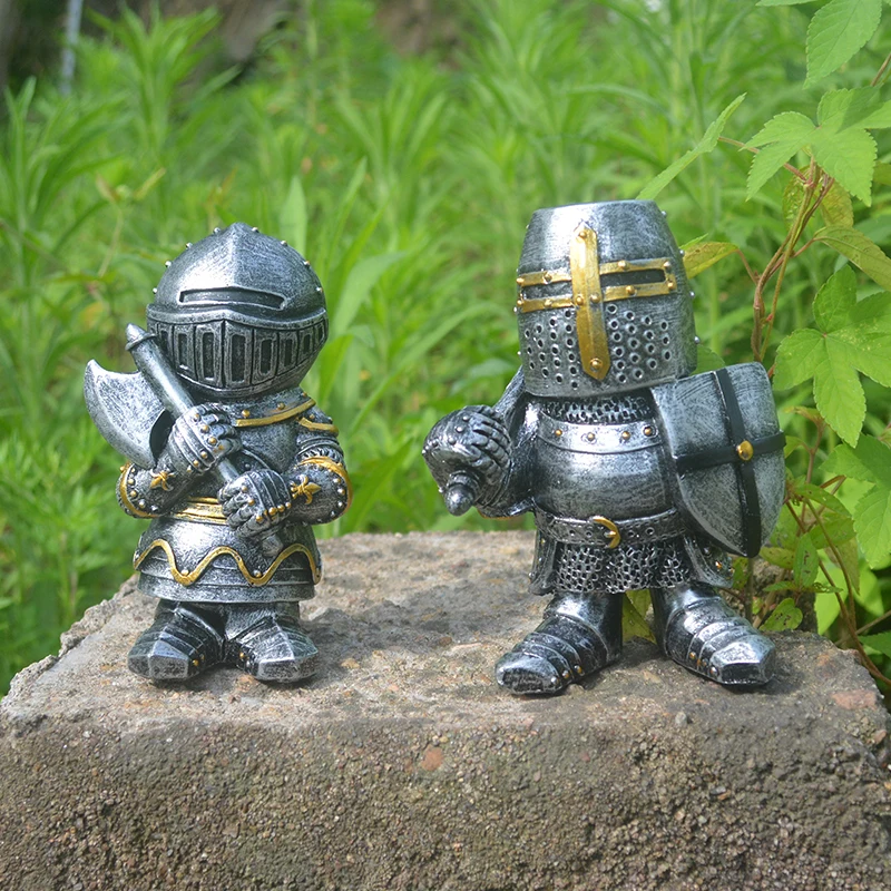  Best Selling Garden Miniature Toys Knight Gnomes Guard Suit Decor Resin Ornaments Armor