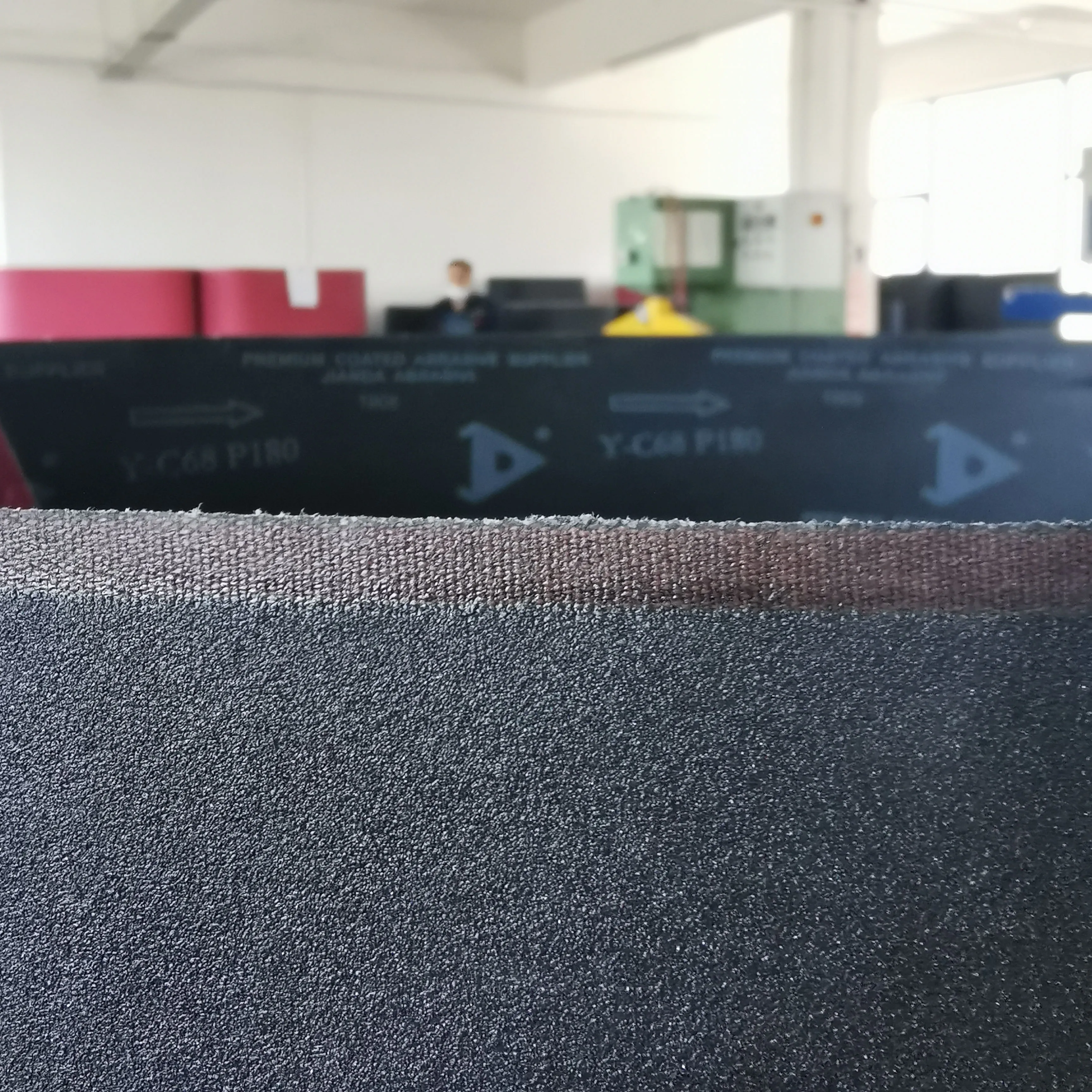 Wholesale 1380mm Wide Sanding Belt Black Silicon Carbide Abrasive Sanding Belt