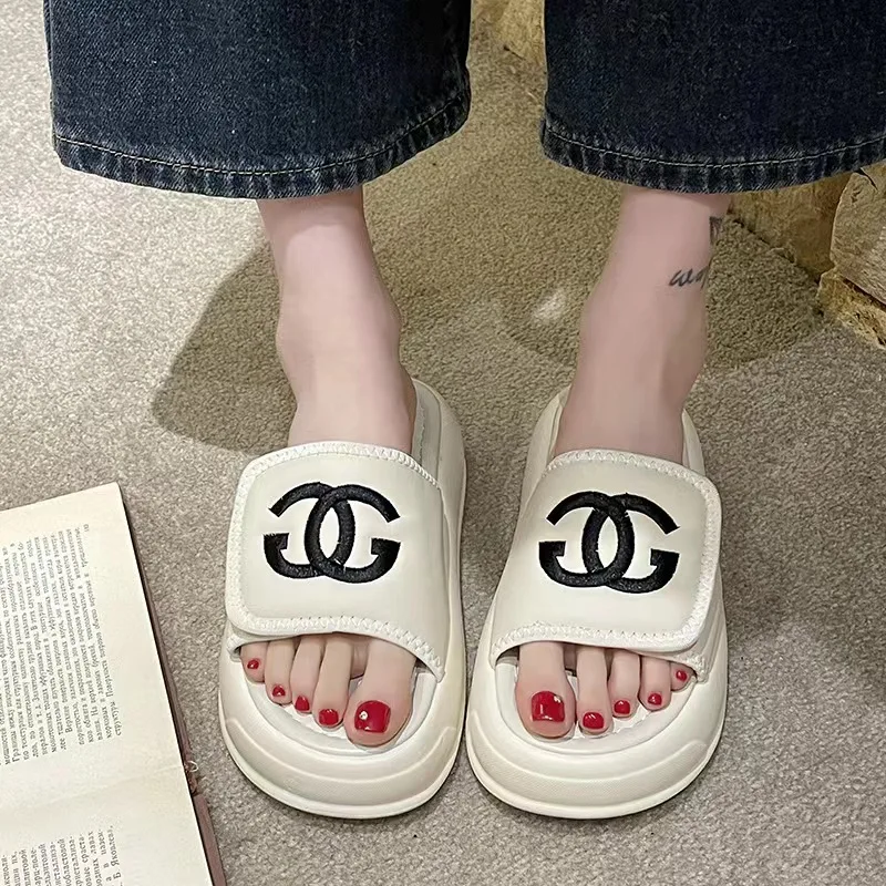 Small fragrant slippers women 2024 summer new  flip-flops casual fashion muffin thick bottom sandals