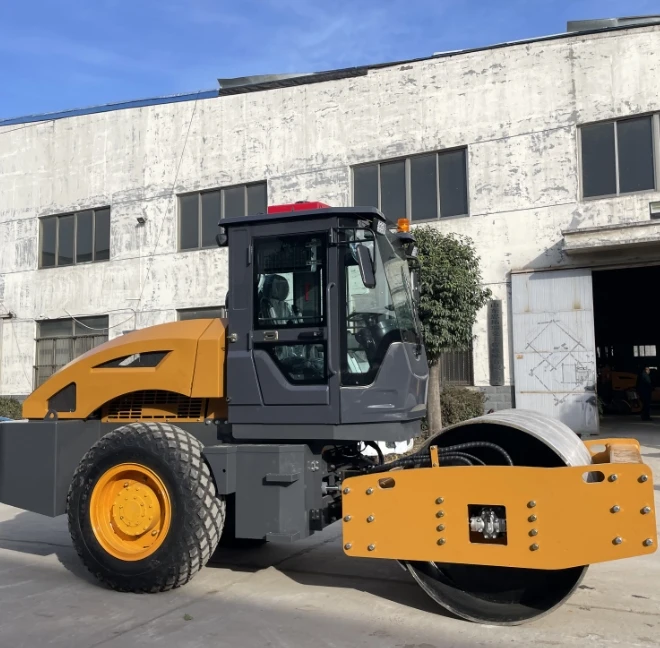Compact Road Roller Weight with 8 Ton Capacity and Vibratory Features