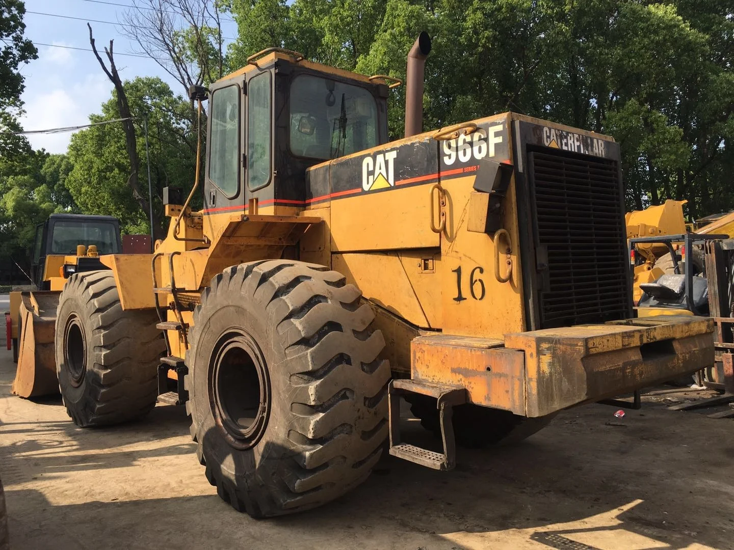  Б/у колесный погрузчик caterpillar 966F2 cat 966f с низким потреблением