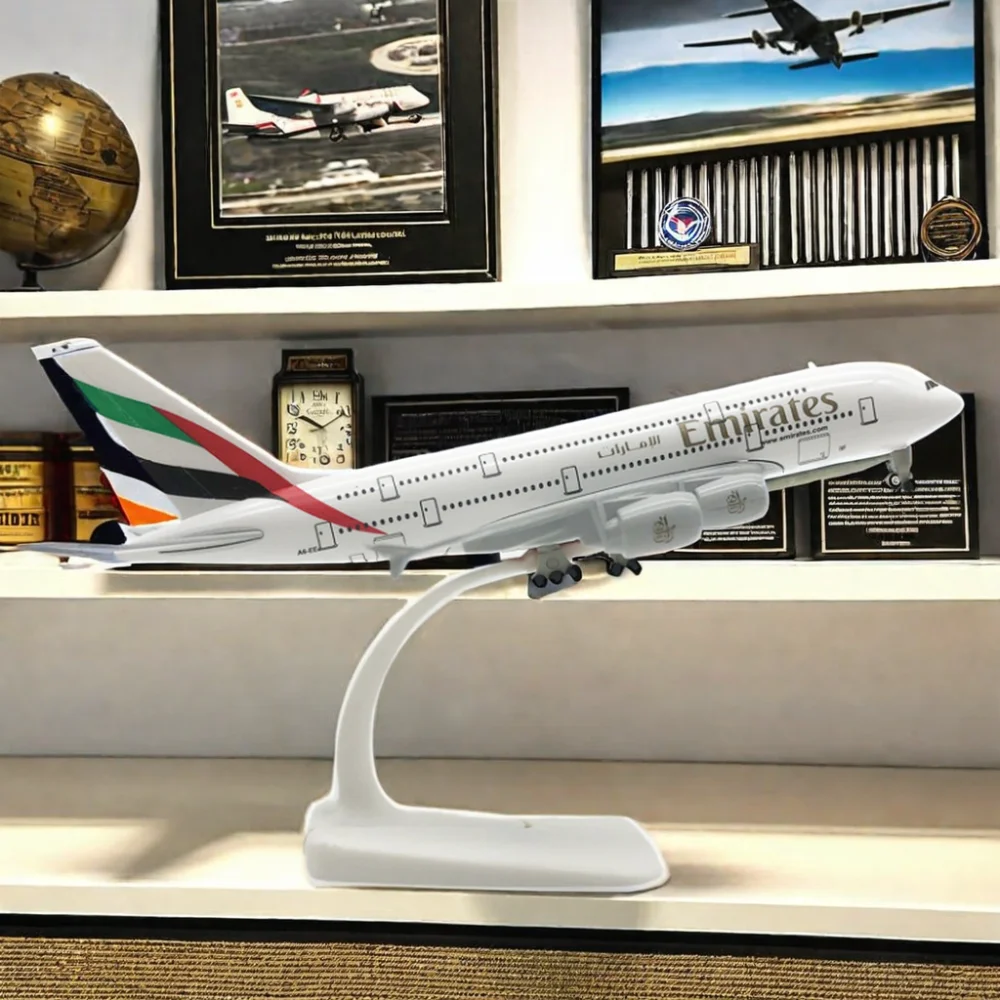 20cm Emirates Airlines Airbus 380 Plane Model Diecast Toy with Landing Gear