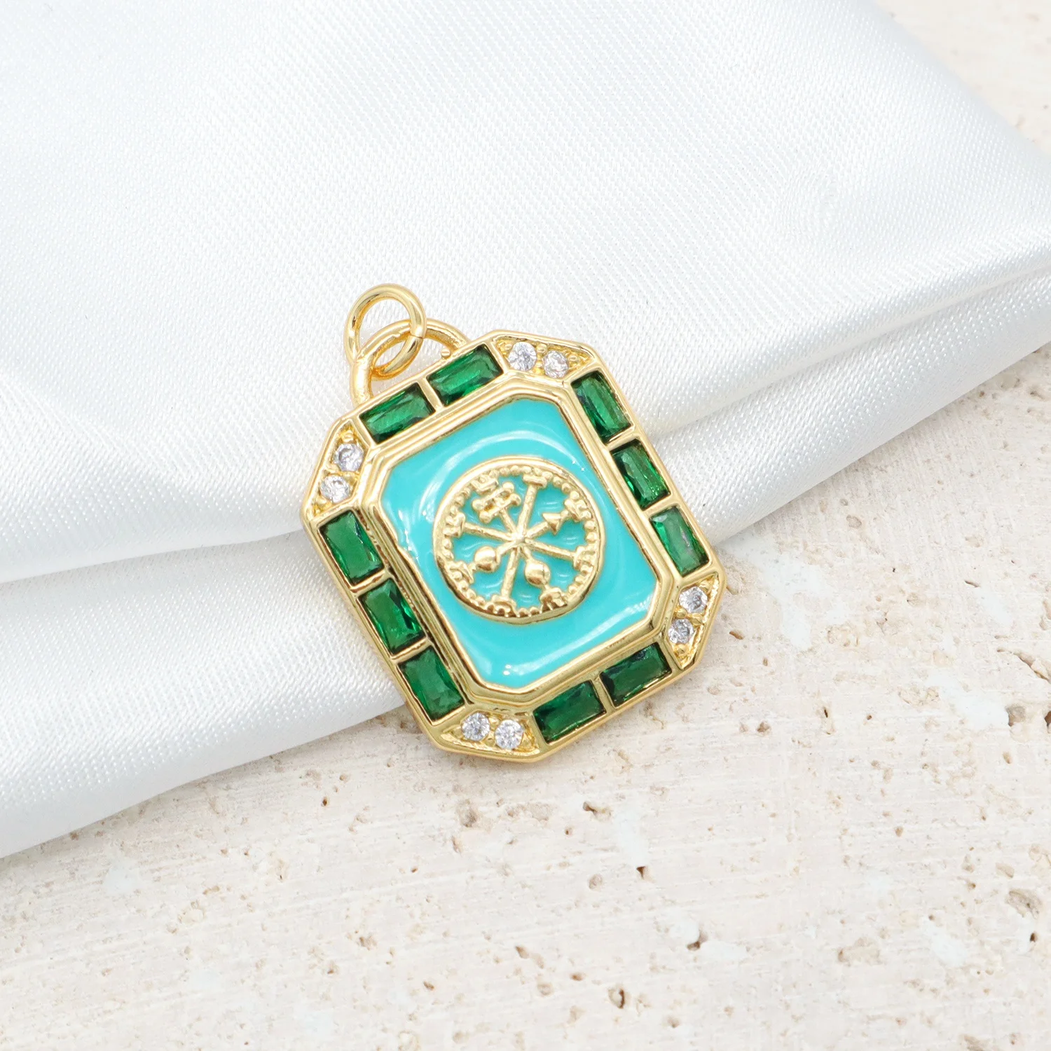 2022 Newest Woman accessoires Jewelry Green Octagonal CZ Diy gold plated enameled pendant charm for Teen Girl  Women