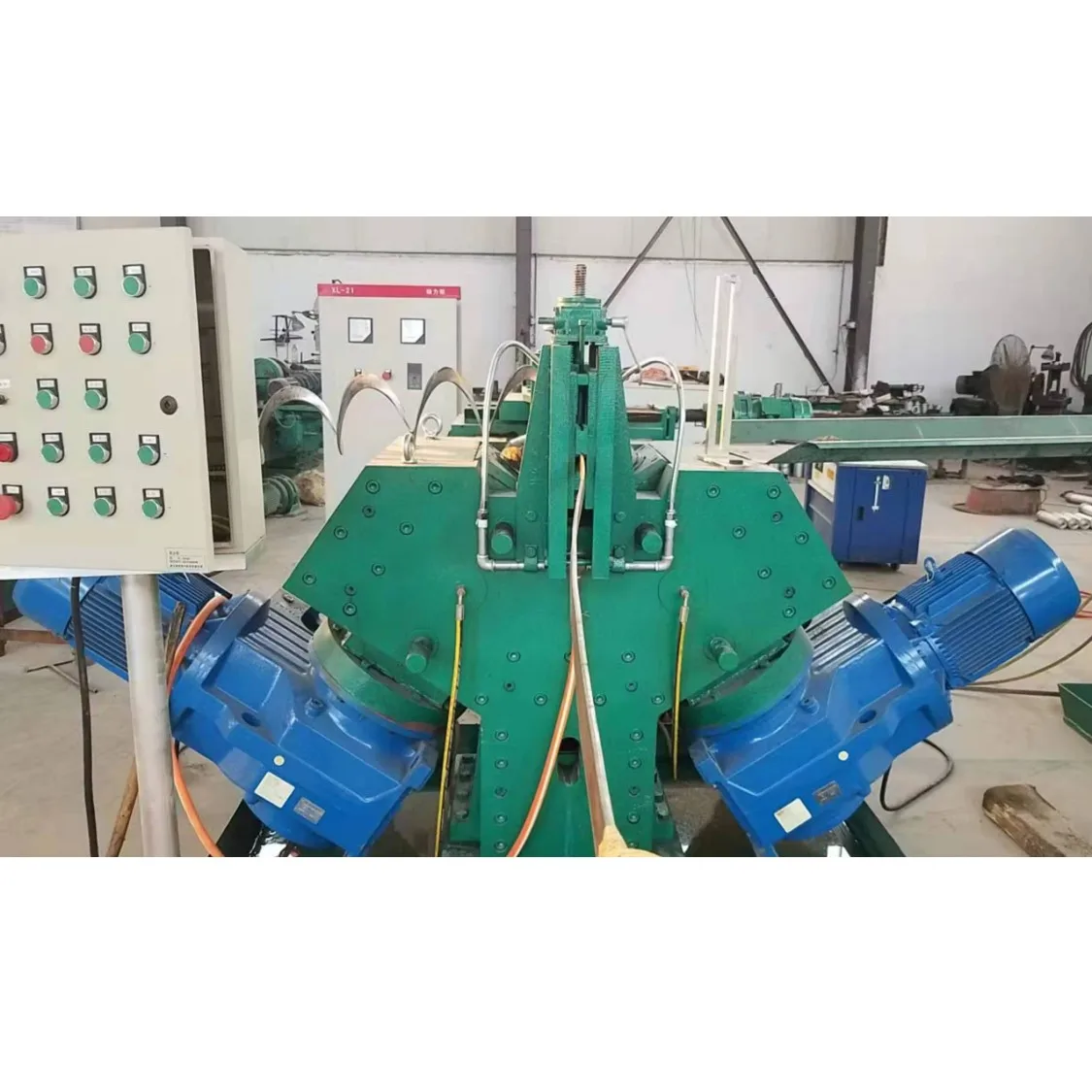 Continuous Spiral Screw Blade Auger Flight Cold Rolling Forming Machine For Conveyor