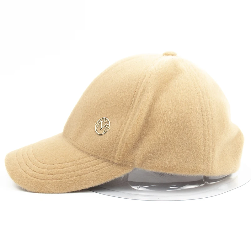 Custom Faux Fur Metal Logo Baseball Cap 6 Panel Sports Hat for Women