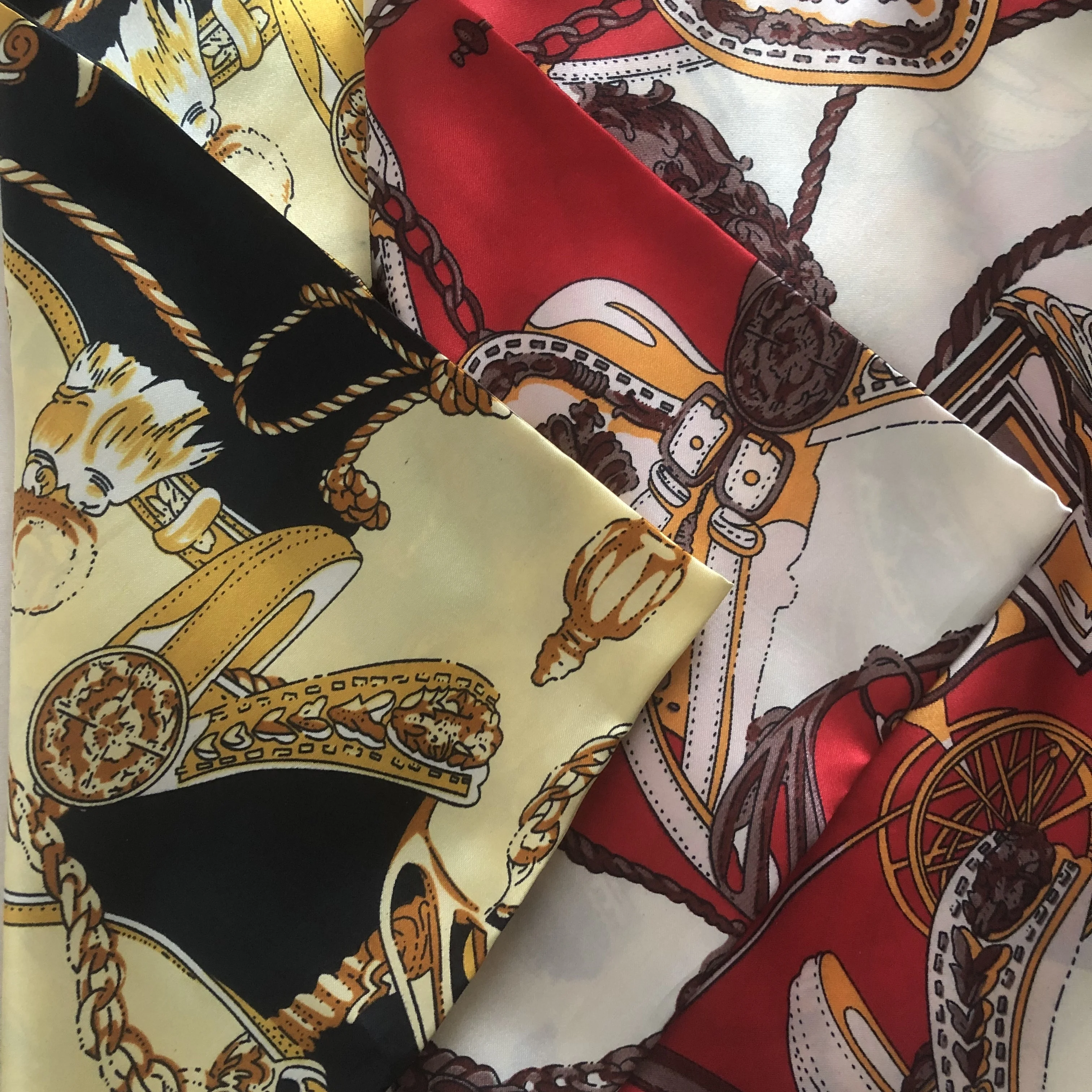 100% Polyester Woven Wholesale Print Satin Fabric for Women Clothing Dress