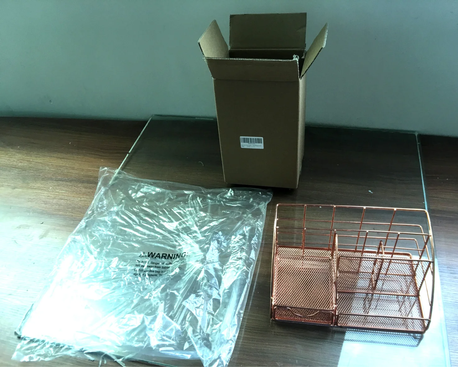 Metal Office Supplies and Accessories Holder Rack Large Size Multi Functional Rose Gold Mesh Desk Organizer