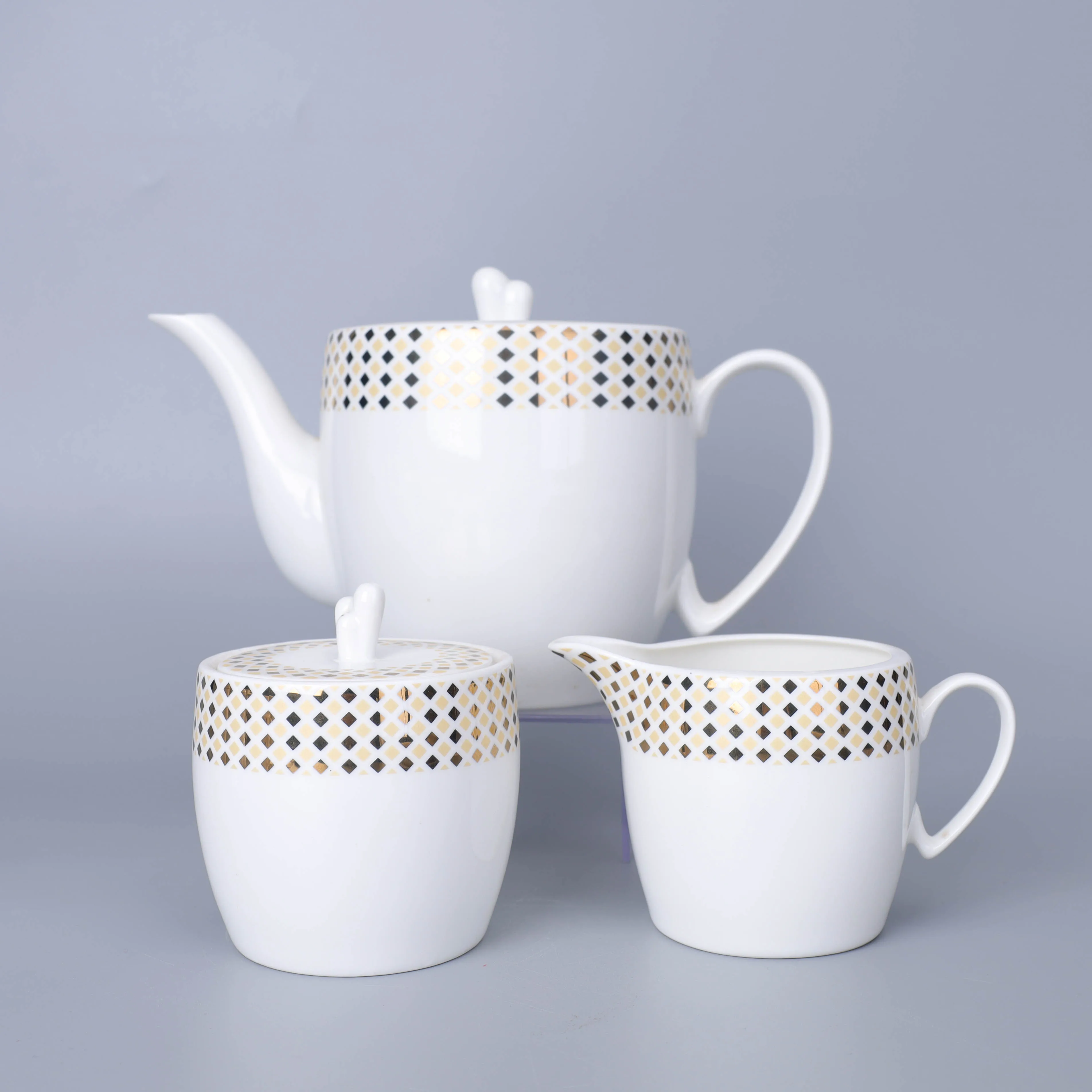 High quality royal luxury gold checker bone china dinner set cheap price porcelain kitchenware ceramic coffee cup set drinkware