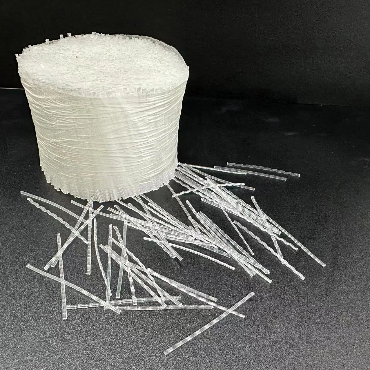Civil Engineering Additive PP Macro Fiber Wave Form 24-60mm For Cement Reinforcement And Anti-Carcking