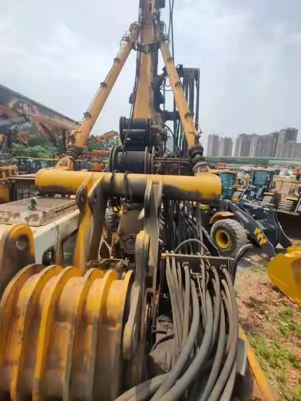 2008 year model Bauer BG25c Pile Bauer BG25c  BG15 BG22C  BS50 Soilmec R-516 R-622 R-625 SR65 SR70 Hydraulic drilling rig