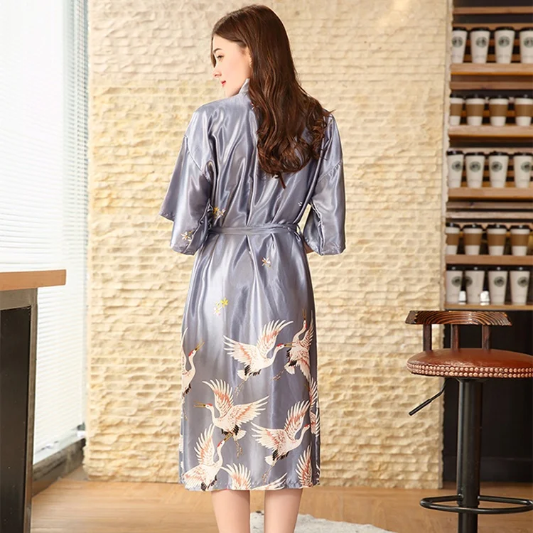 2022 New products japanese print kimono wholesale silk bathrobe woman