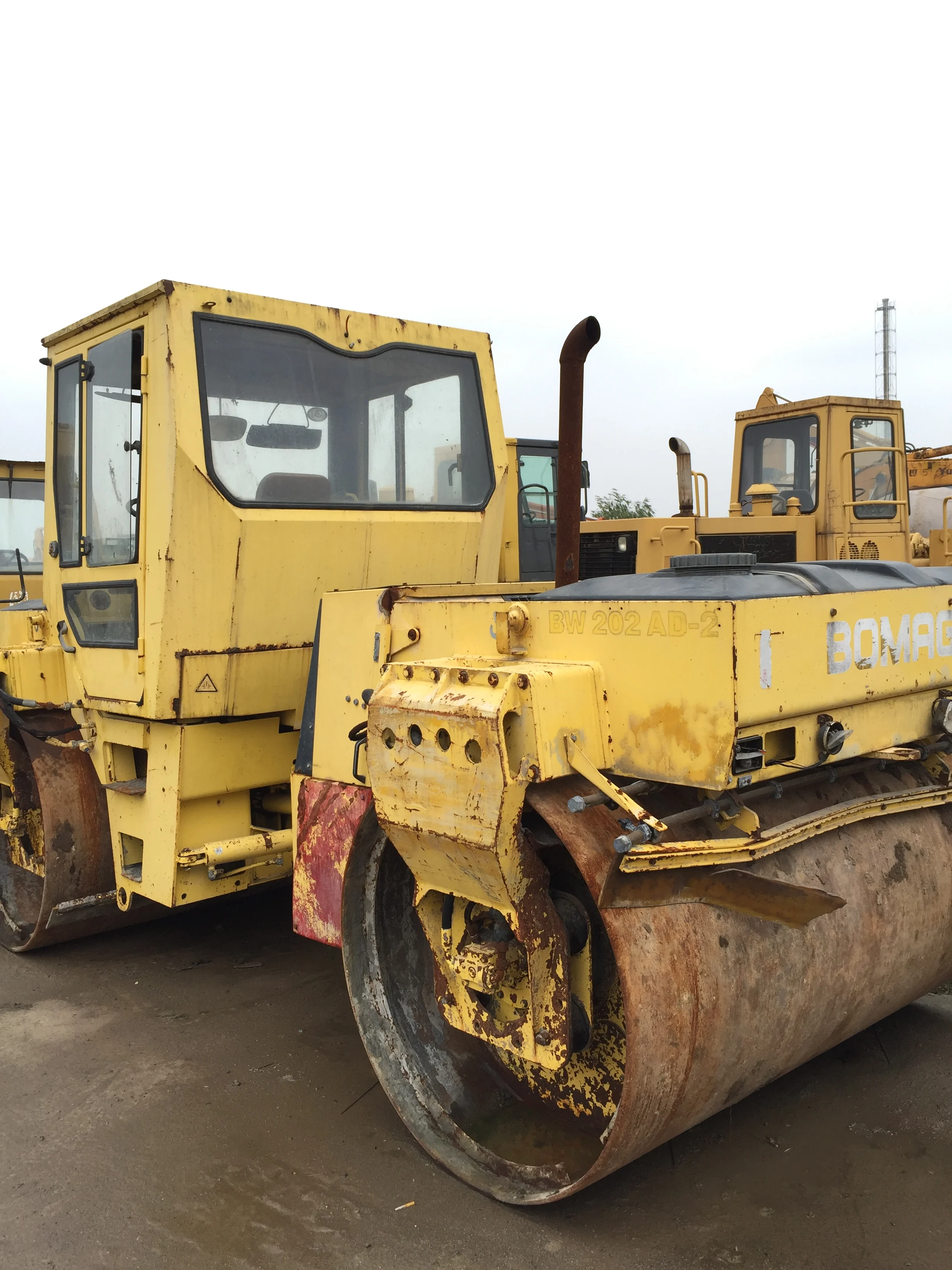 Подержанный дорожный каток BW202AD-2 dynapac CA30D CA25D использованный CA602 CA301