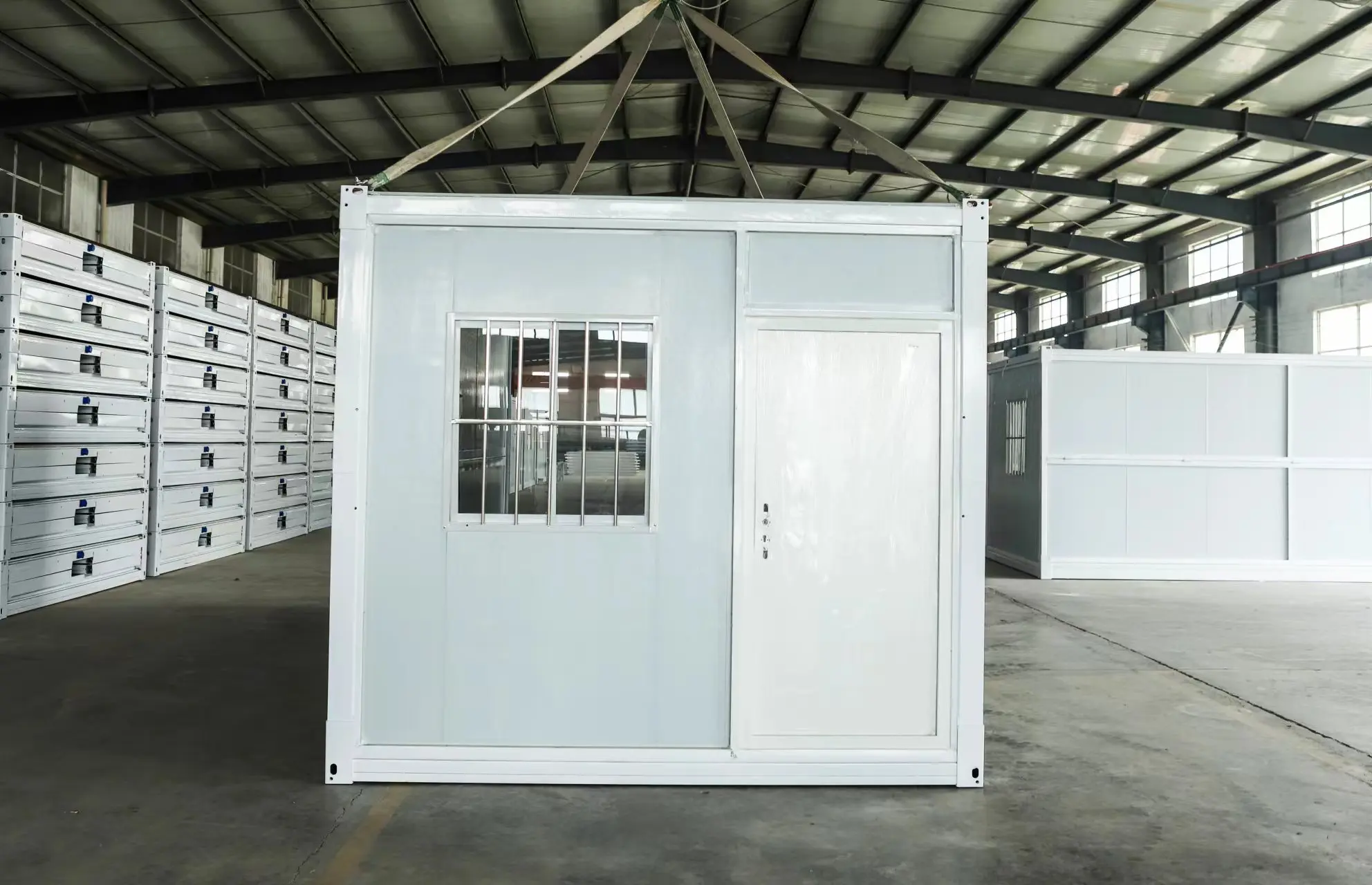 China 20 feet cheap folding  storage living welded easy assemble  save space container house for living and storage