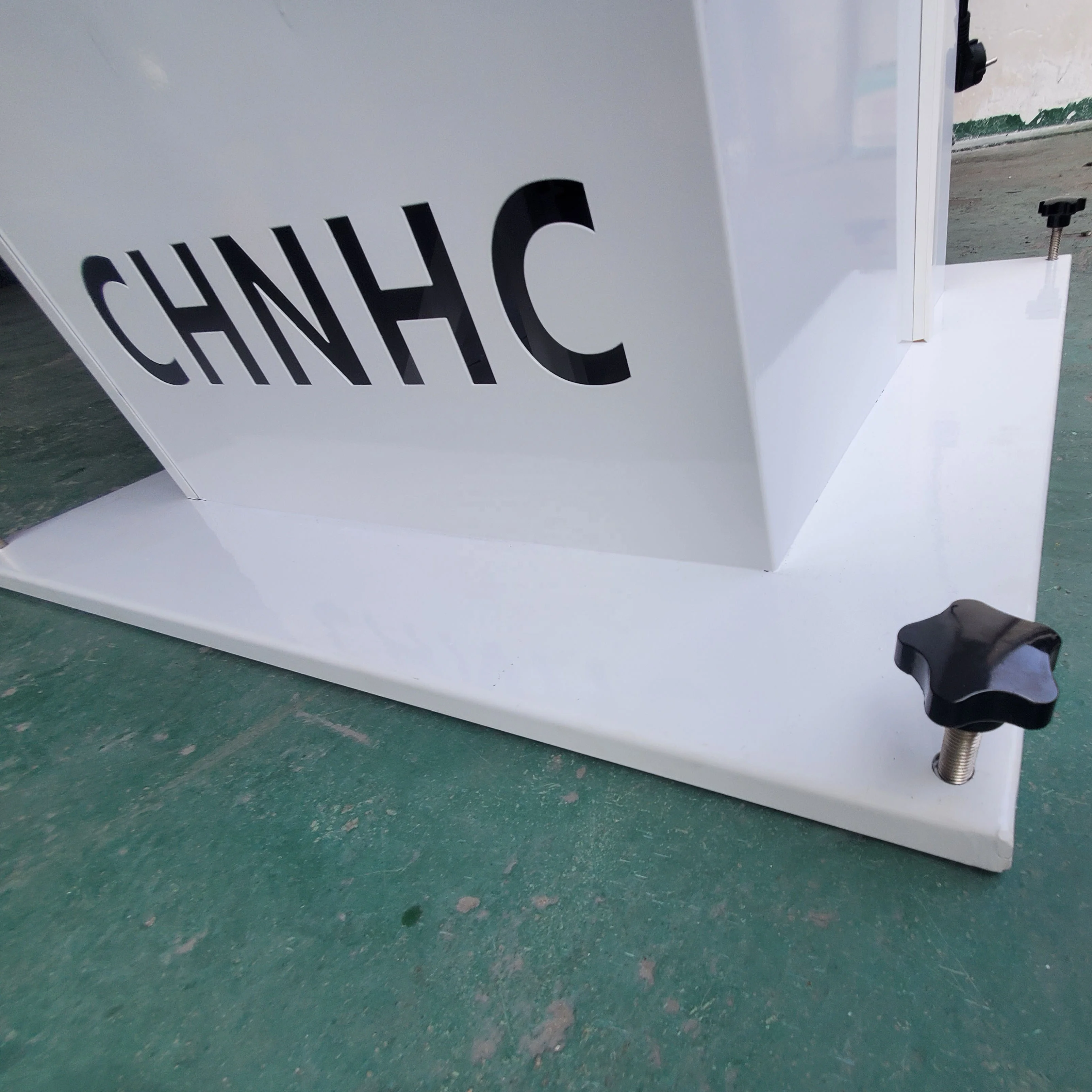 2024 new hot  sell spray booth Factory direct portable paint spray booth small spray booth paint cabinet