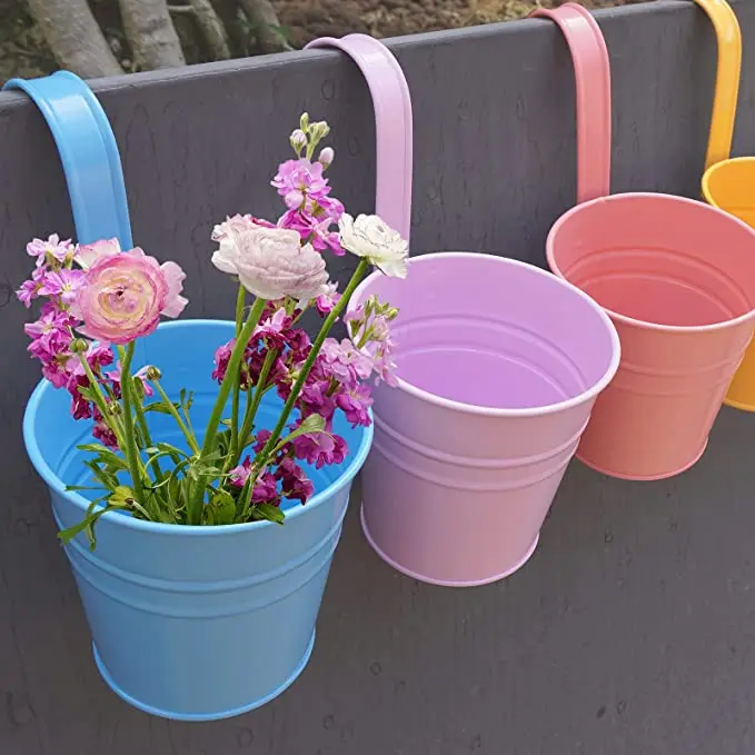 Best Seller Metal Iron Hanging Flower Pots with Detachable Hooks